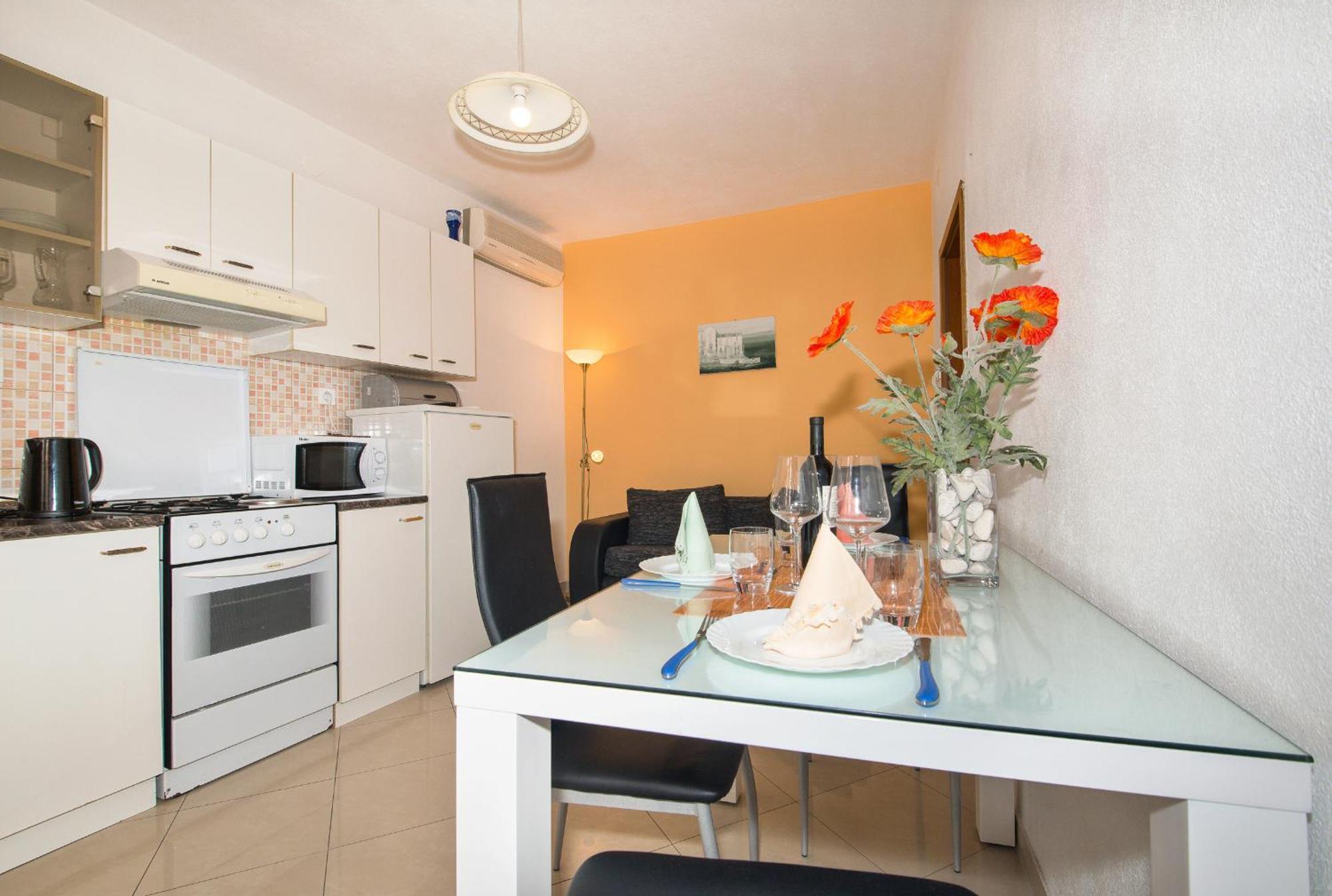 Apartments Marieta Макарська Номер фото