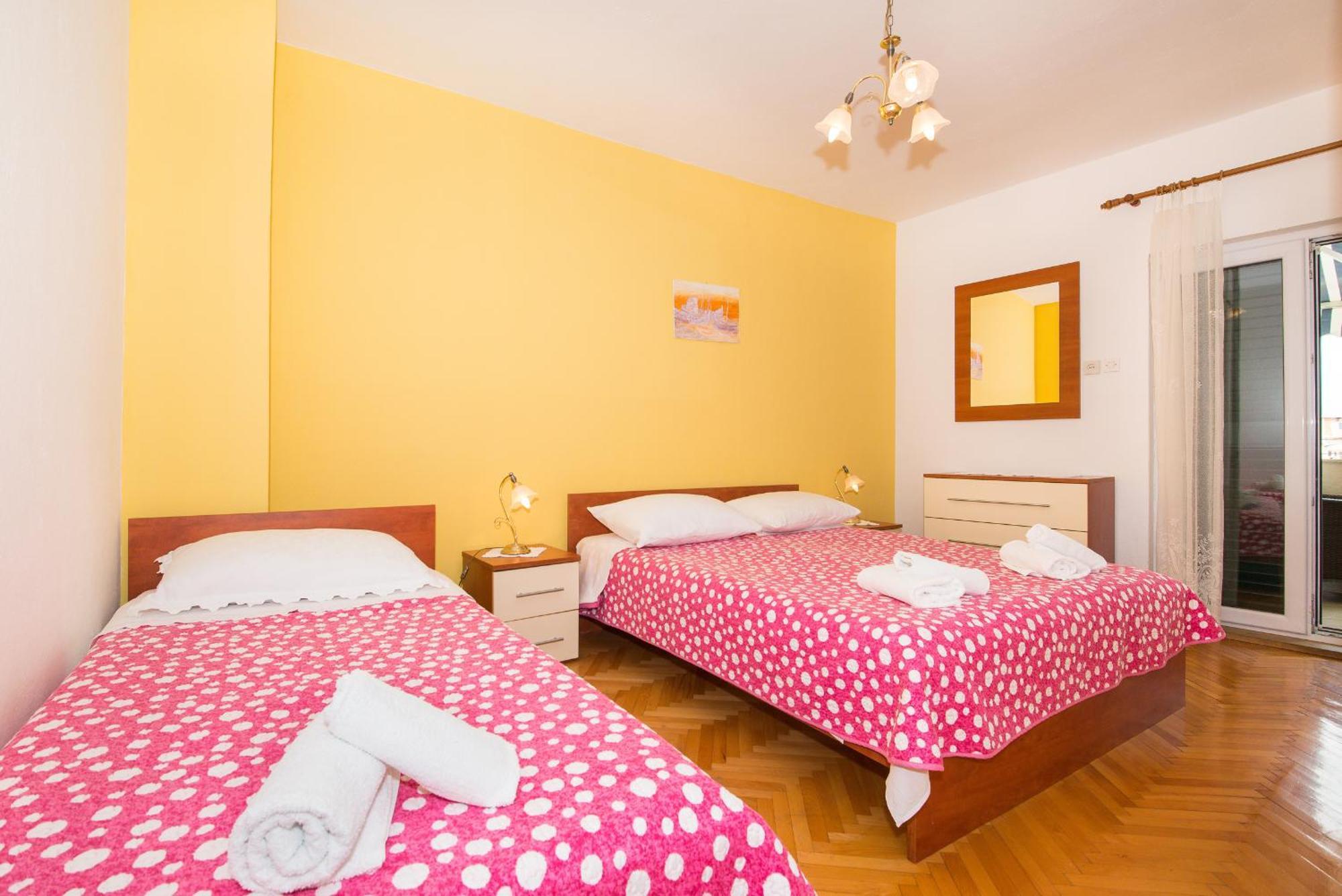 Apartments Marieta Макарська Номер фото