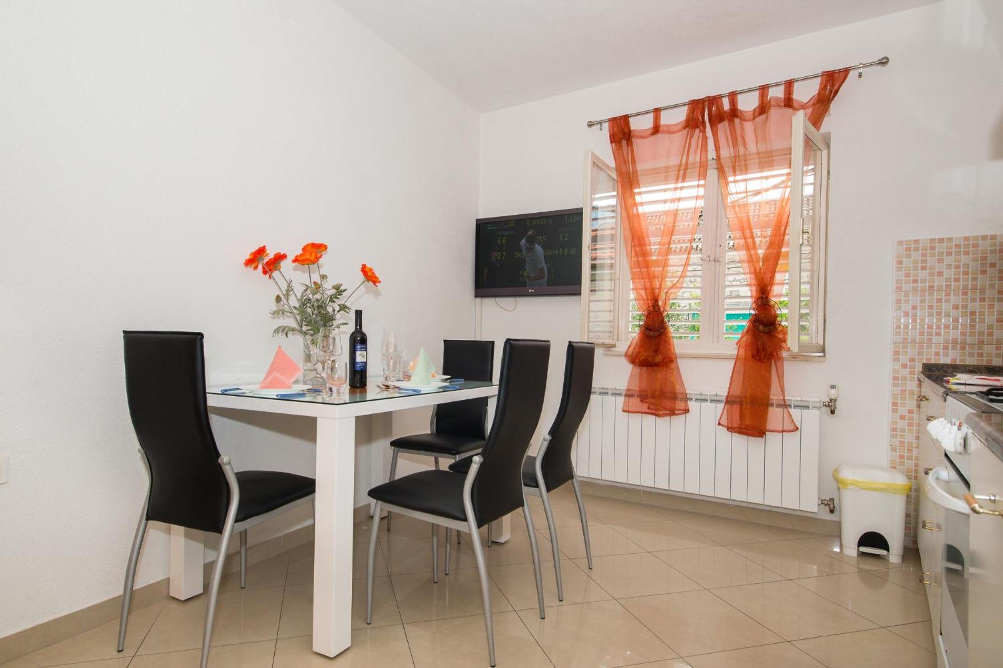 Apartments Marieta Макарська Номер фото