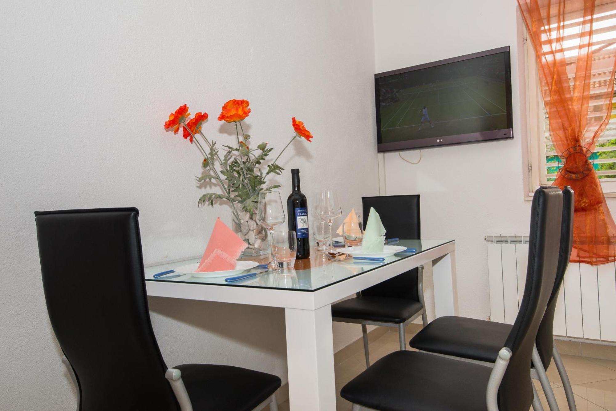 Apartments Marieta Макарська Номер фото