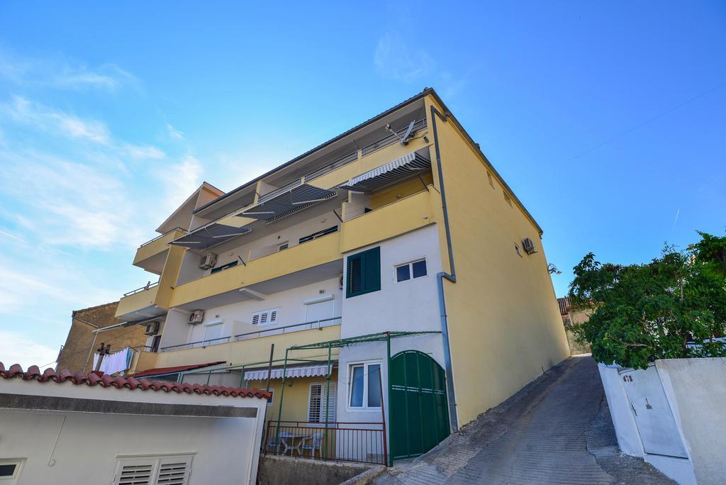 Apartments Marieta Макарська Екстер'єр фото