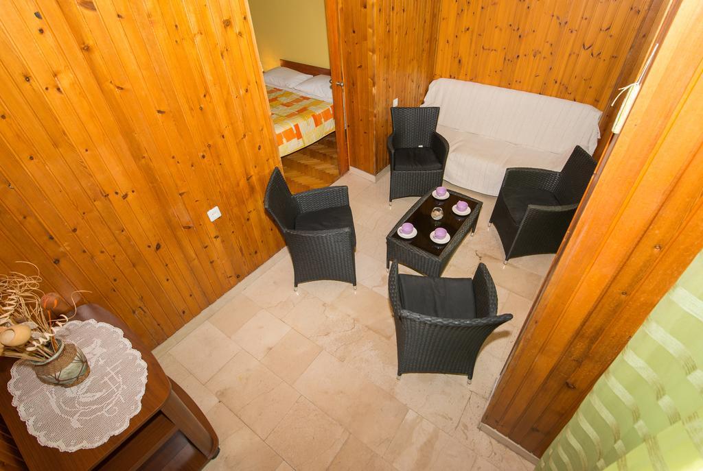Apartments Marieta Макарська Екстер'єр фото