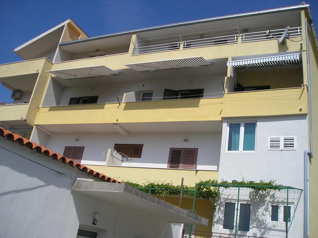 Apartments Marieta Макарська Екстер'єр фото